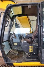 Гусеничний екскаватор JCB JS 130LC