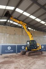 Гусеничний екскаватор JCB JS 130LC