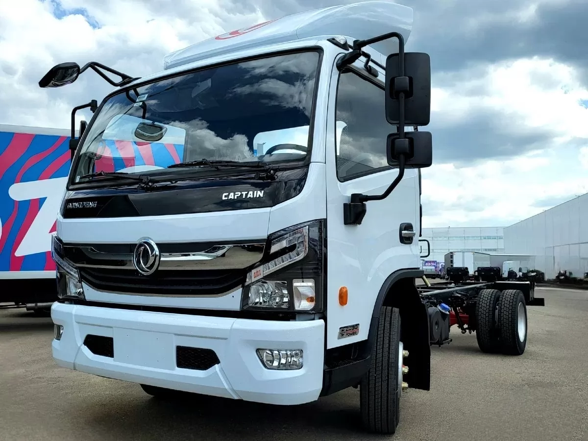 вантажне шасі dongfeng