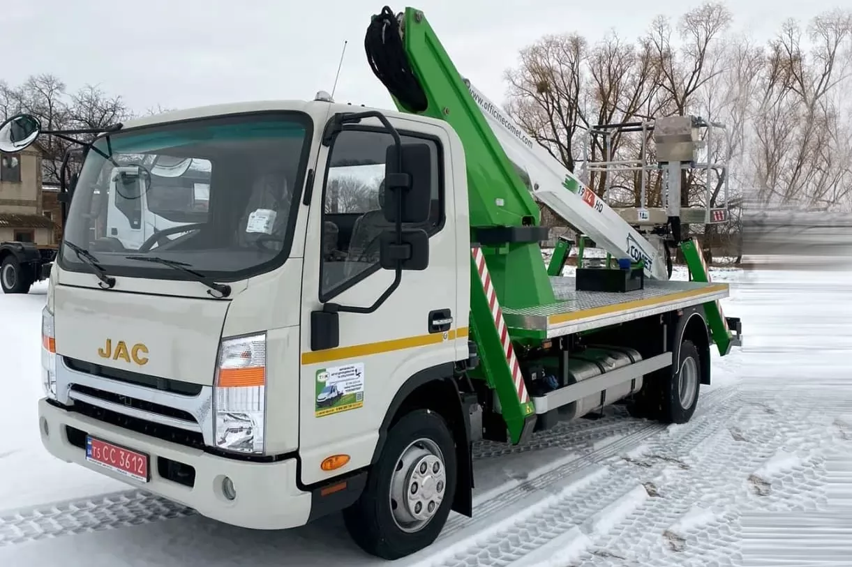Автогідропідіймач COMET 19 | 2 | 14 HQ на JAC N90