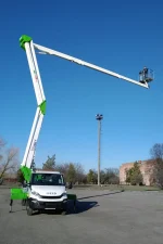 Автогідропідіймач COMET 28 | 2 | 14 HQ на IVECO Daily