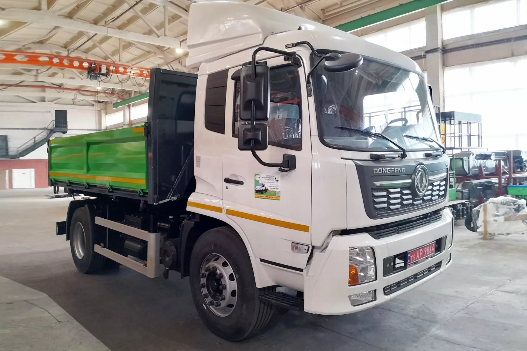 Самоскид DONGFENG DFH4180B 600 мм 10 т